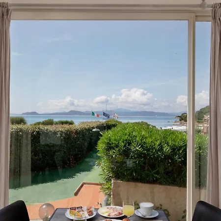 Castello Hotel 3*
