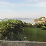 Castello Ξενοδοχείο 3*
