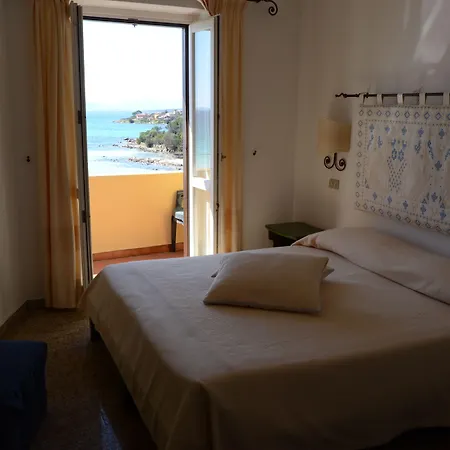 Castello Hotel